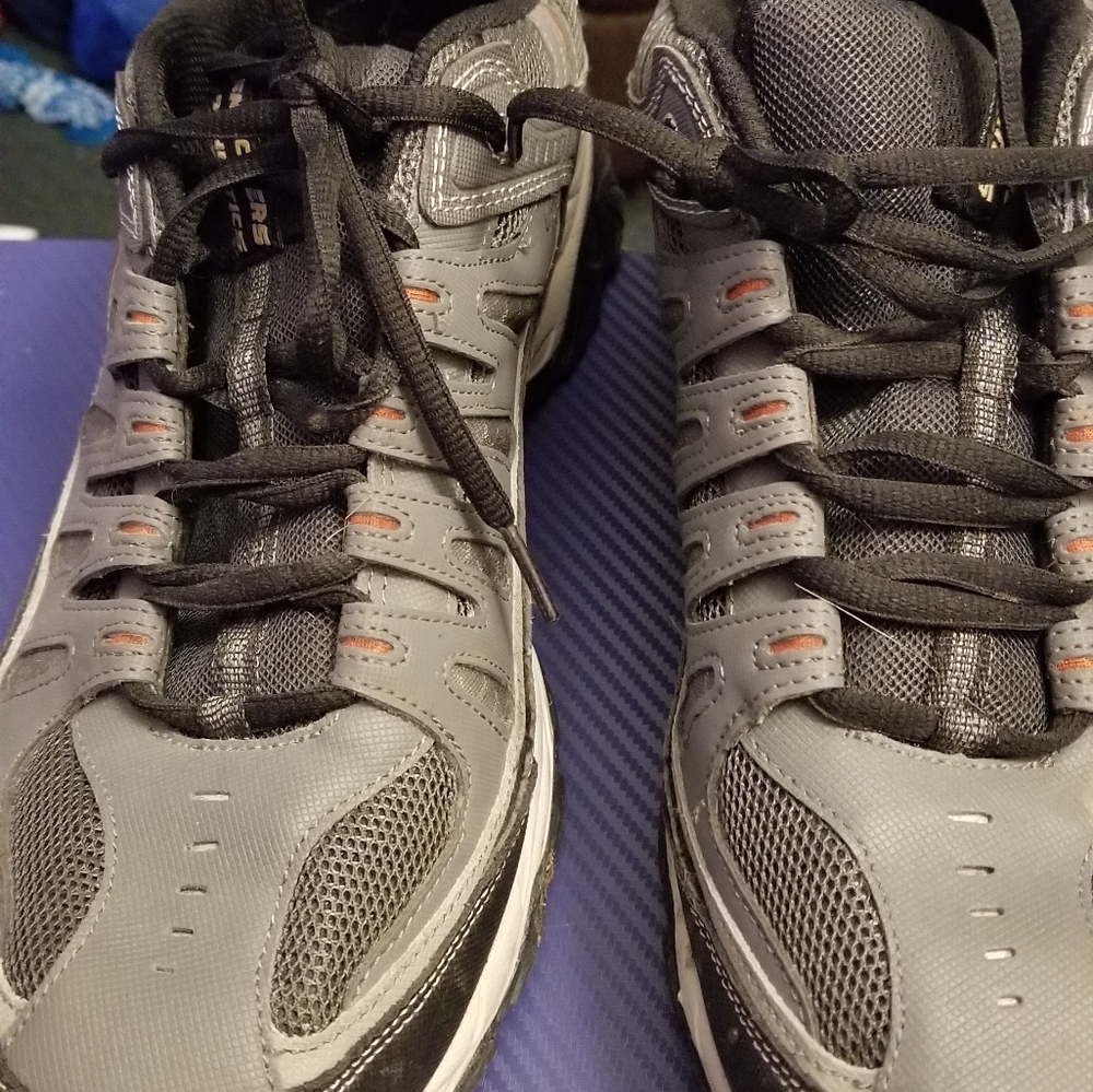 Shoes - Picture 2 of 3